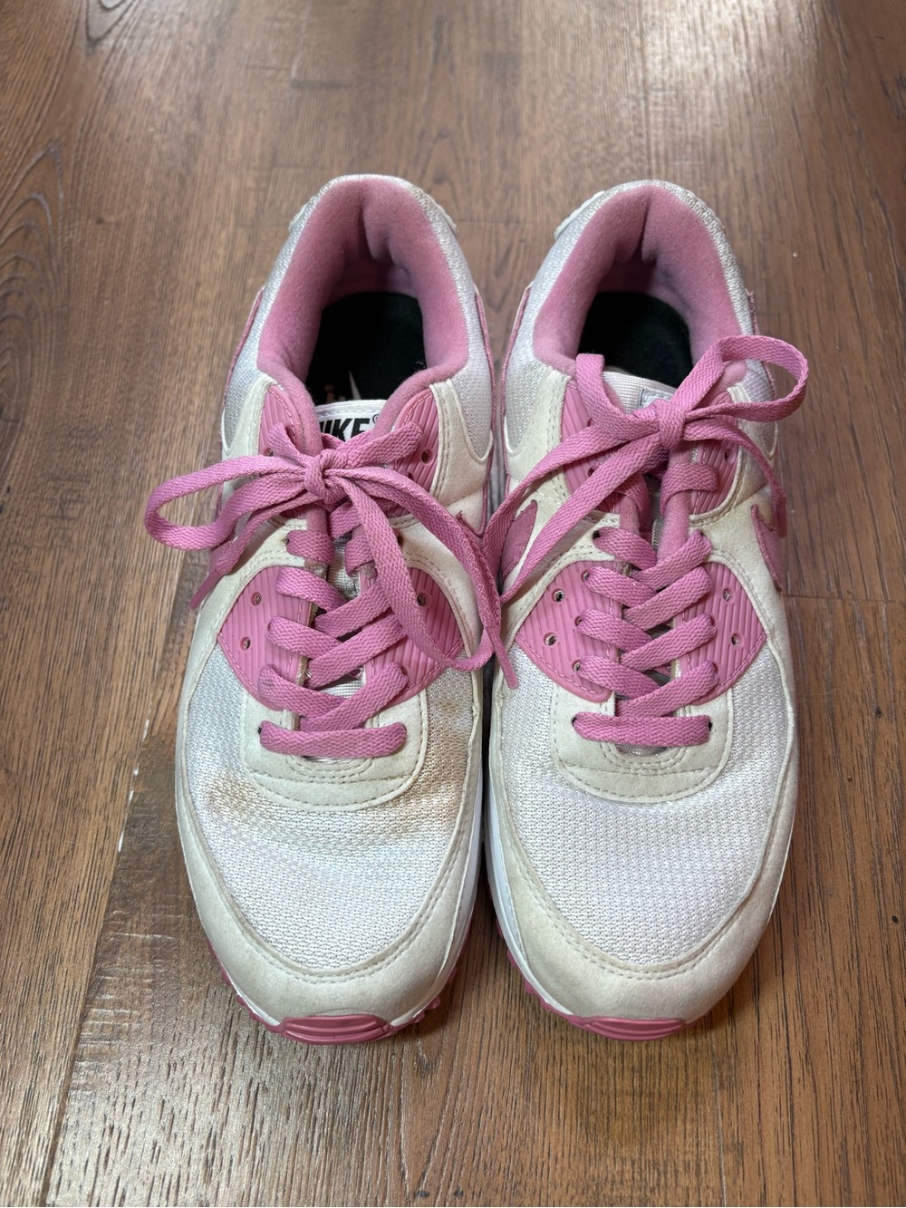 Nike Women’s Pink Air Max 90 - Picture 4 of 9